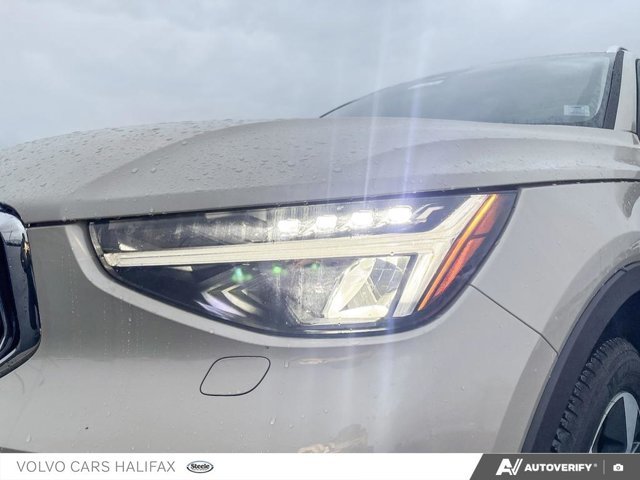 2025 Volvo XC40 Plus Bright Theme-7