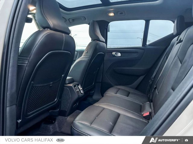 2025 Volvo XC40 Plus Bright Theme-22