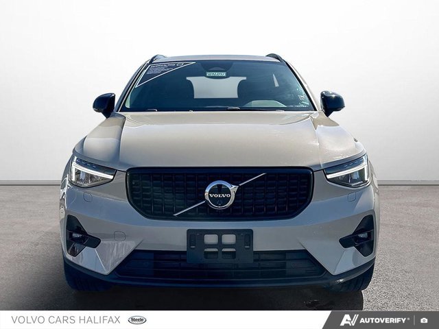 2025 Volvo XC40 Plus Dark Theme-1