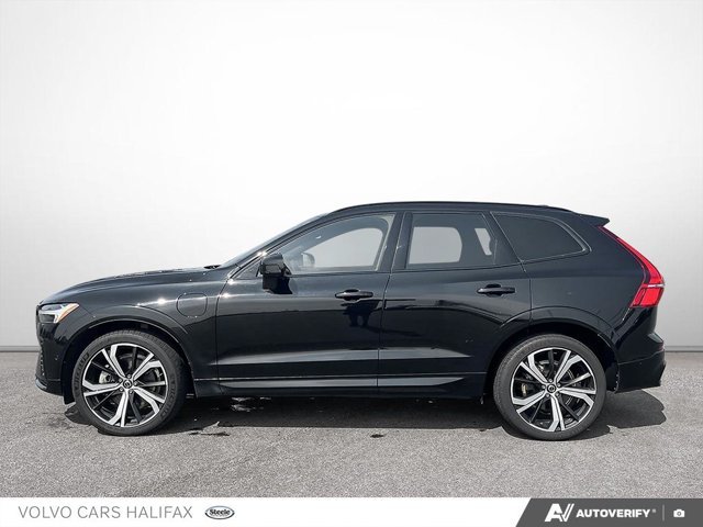 2025 Volvo XC60 Plug-In Hybrid Ultra Dark Theme-1