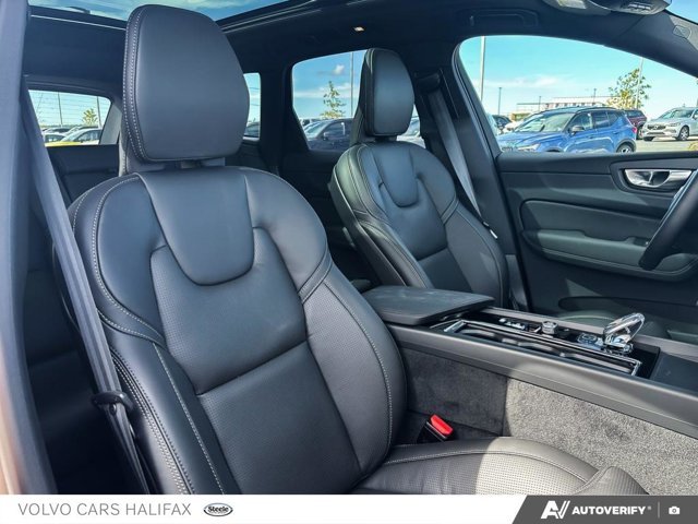 2026 Volvo XC60 Plug-In Hybrid Ultra Black Edition-21