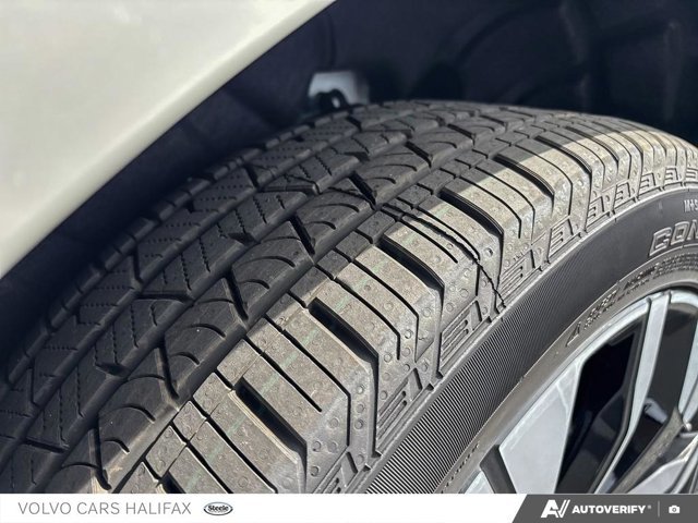 Volvo XC60 Plug-In Hybrid Plus Dark Theme 2026-6