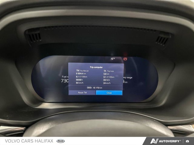 Volvo XC60 Plug-In Hybrid Plus Dark Theme 2026-14