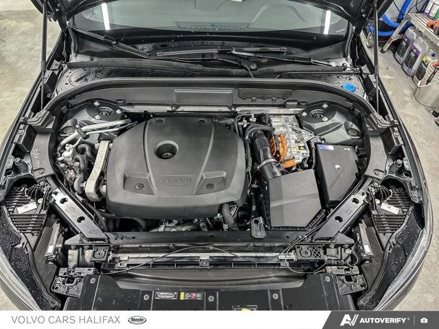 Volvo XC60 Plug-In Hybrid Plus Dark Theme 2026-9