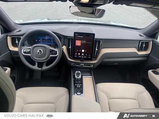 2026 Volvo XC60 Plug-In Hybrid Plus Dark Theme-22
