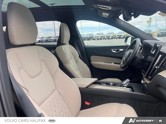 2026 Volvo XC60 Plug-In Hybrid Plus Dark Theme-20