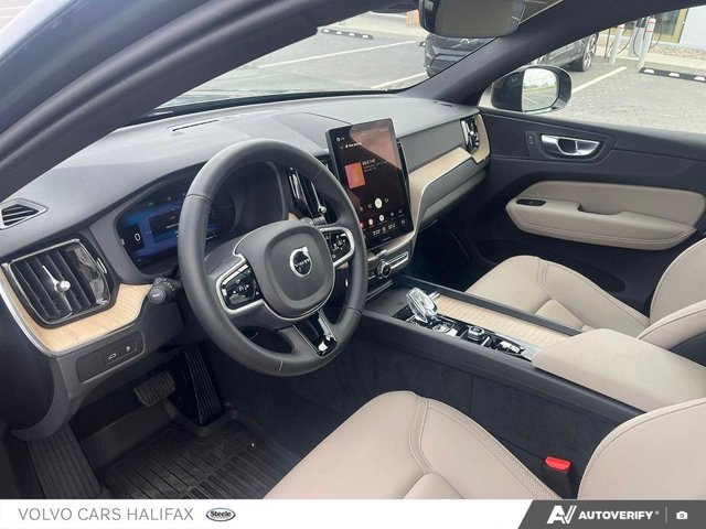 2026 Volvo XC60 Plug-In Hybrid Plus Dark Theme-11