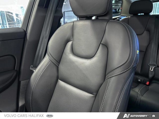 2026 Volvo XC60 Plug-In Hybrid Ultra Dark Theme-19