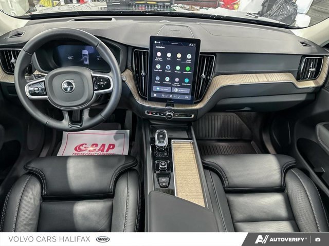 2026 Volvo XC60 Plug-In Hybrid Ultra Dark Theme-23