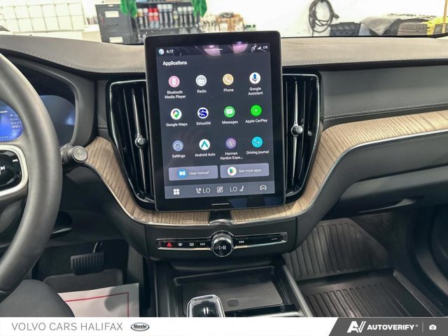 2026 Volvo XC60 Plug-In Hybrid Ultra Dark Theme-18