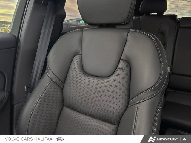 Volvo XC60 Plug-In Hybrid Ultra Black Edition 2026-19