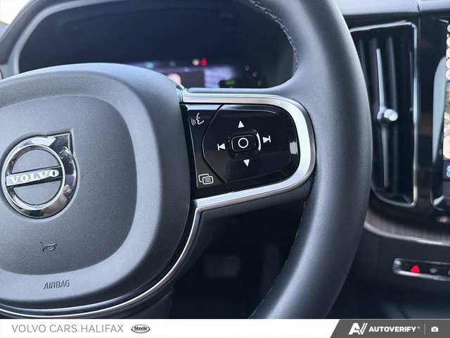 Volvo XC60 Recharge Ultimate Dark Theme 2023-14
