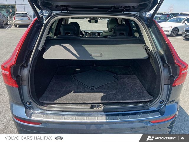 2022 Volvo XC60 Momentum-10