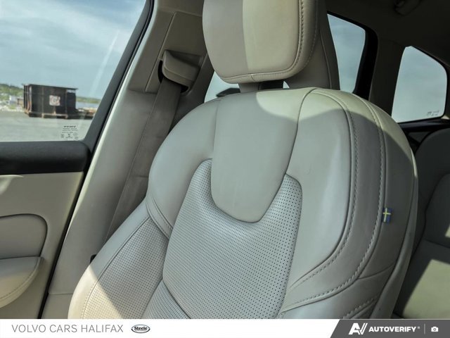 2022 Volvo XC60 Inscription-17