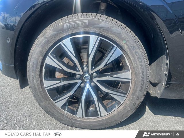 2023 Volvo XC60 Plus Dark Theme-5