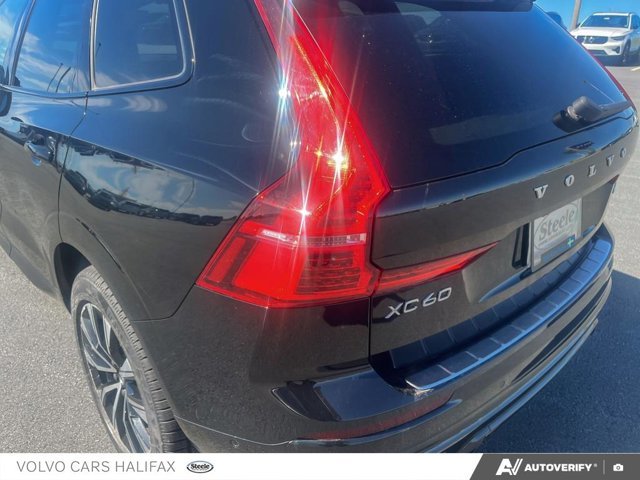 2023 Volvo XC60 Plus Dark Theme-10
