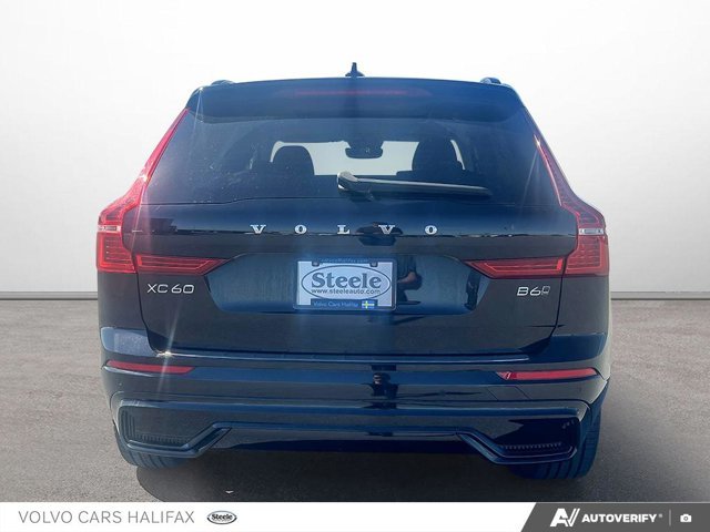 2023 Volvo XC60 Plus Dark Theme-4