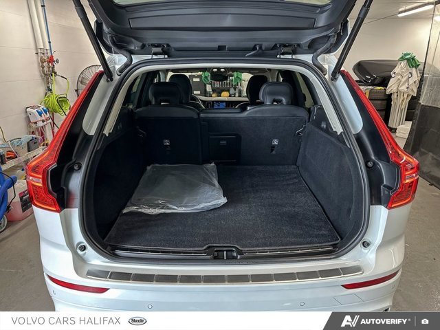 Volvo XC60 Plus Dark Theme 2024-11