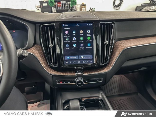 Volvo XC60 Plus Dark Theme 2024-18