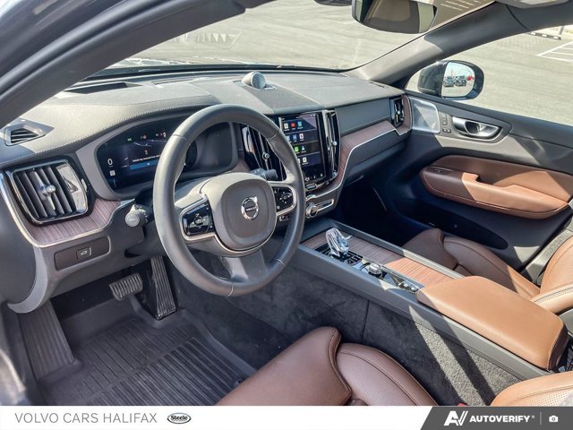 2024 Volvo XC60 Ultimate Dark Theme-10
