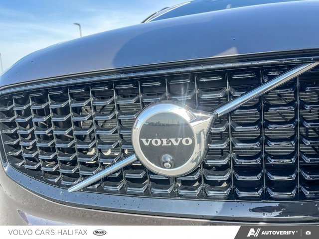2024 Volvo XC60 Ultimate Dark Theme-8