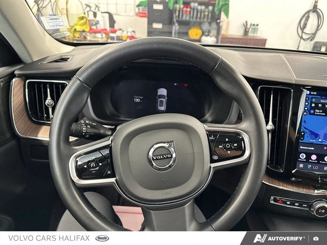 Volvo XC60 Ultimate Dark Theme 2024-13