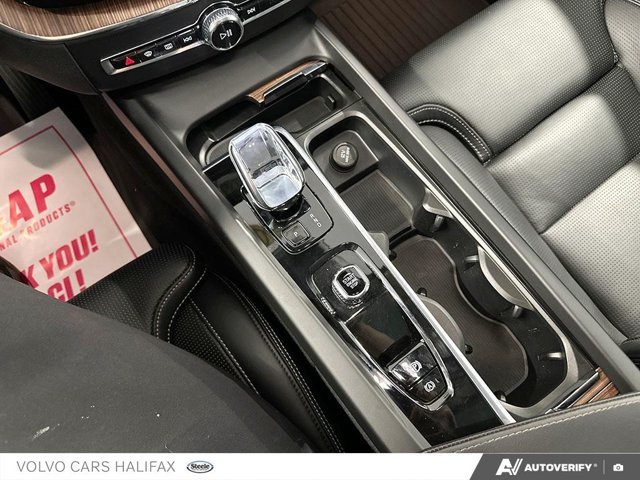 Volvo XC60 Ultimate Dark Theme 2024-19