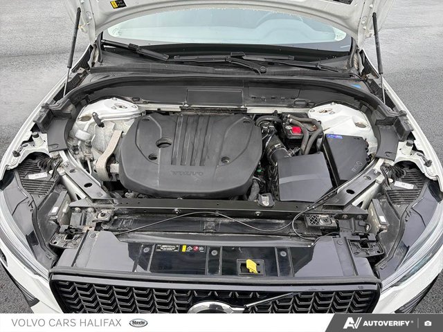 Volvo XC60 Core Dark Theme 2024-9