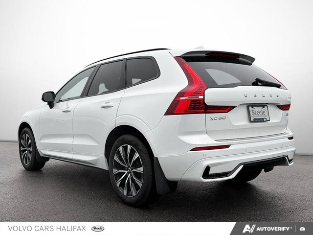 Volvo XC60 Core Dark Theme 2024-3