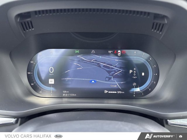 Volvo XC60 Plus Dark Theme 2025-15