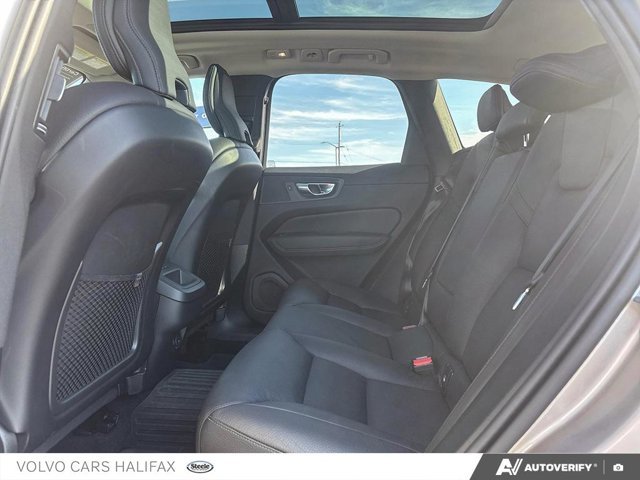 2025 Volvo XC60 Plus Dark Theme-22