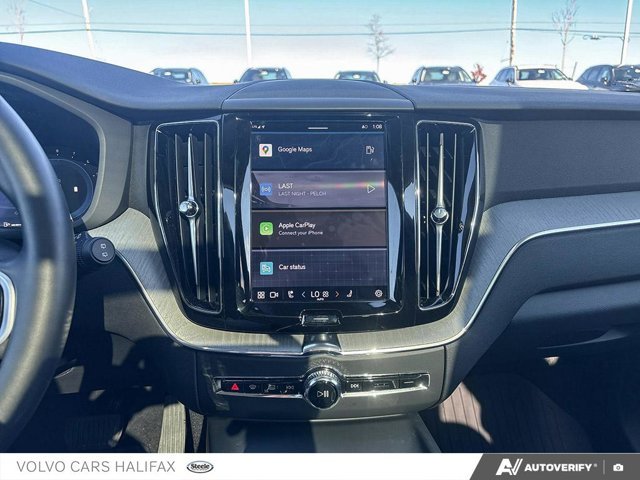 2025 Volvo XC60 Plus Dark Theme-18