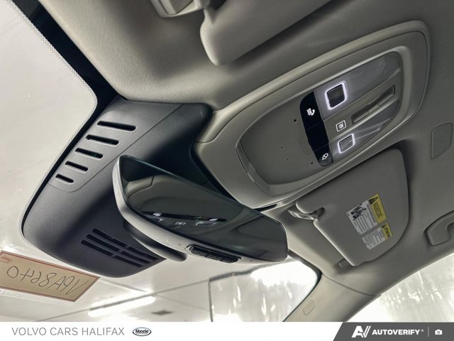 2025 Volvo XC60 Plus Dark Theme-20