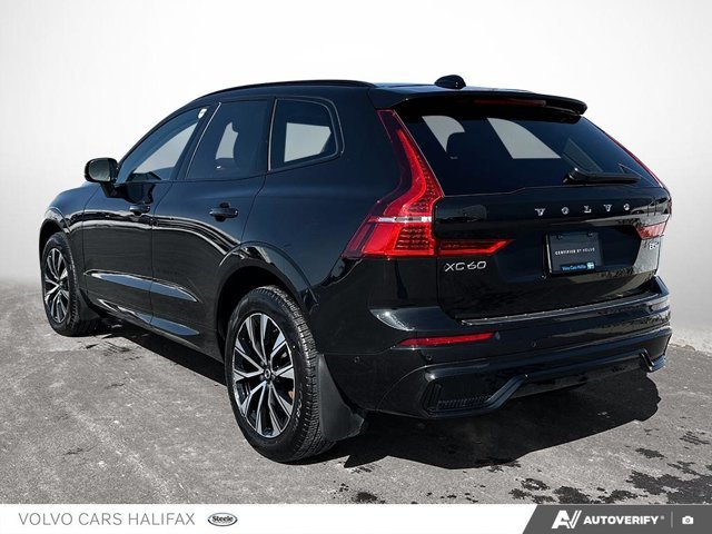 2025 Volvo XC60 Plus Dark Theme-3