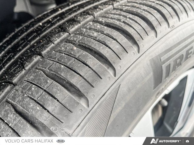 Volvo XC60 Plus Dark Theme 2025-6