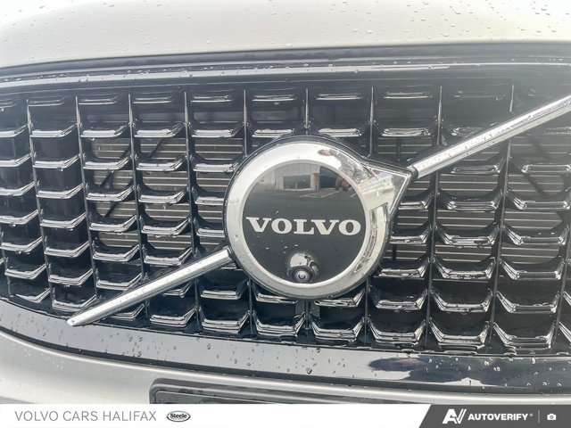 Volvo XC60 Plus Dark Theme 2025-8