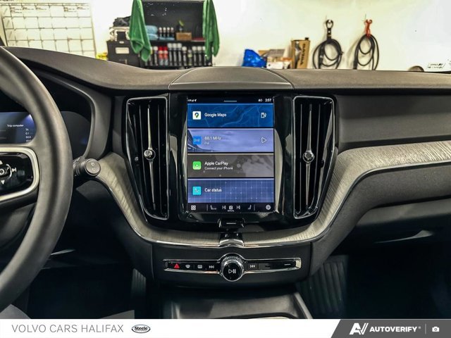 2025 Volvo XC60 Plus Dark Theme-18