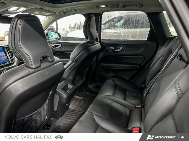 2025 Volvo XC60 Plus Dark Theme-22