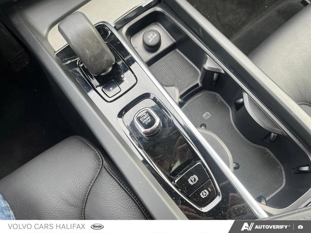 2025 Volvo XC60 Plus Dark Theme-18