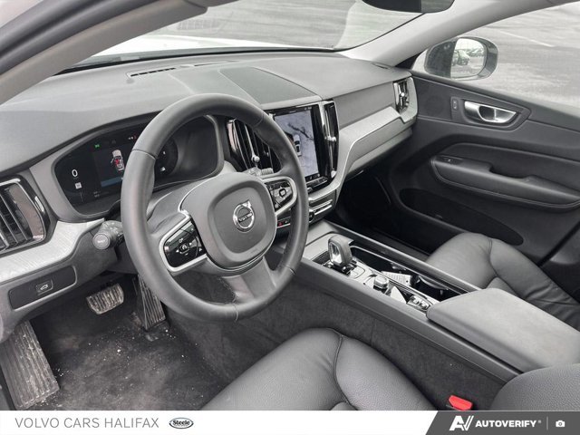 2025 Volvo XC60 Plus Dark Theme-11