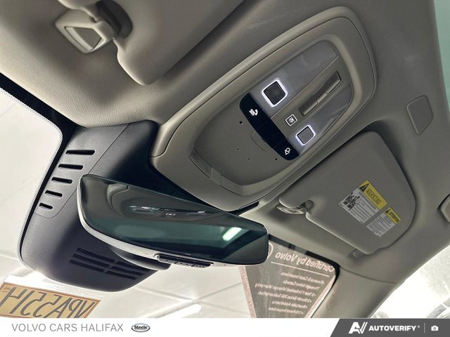 2025 Volvo XC60 Plus Dark Theme-19