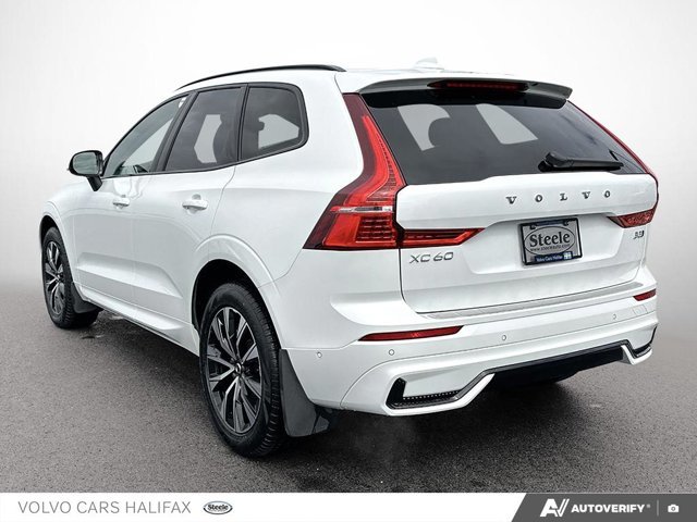 2025 Volvo XC60 Plus Dark Theme-3