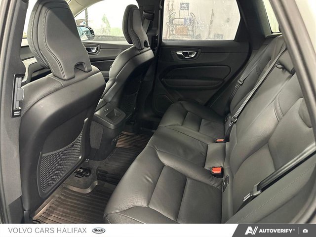 2025 Volvo XC60 Plus Dark Theme-22