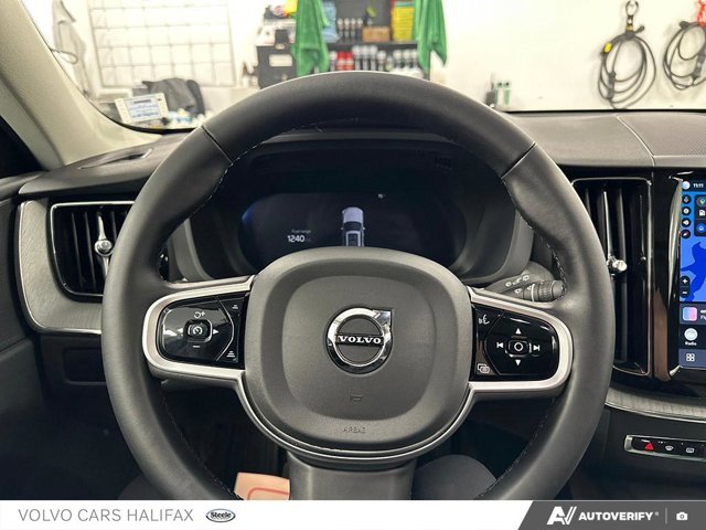 2025 Volvo XC60 Plus Dark Theme-13