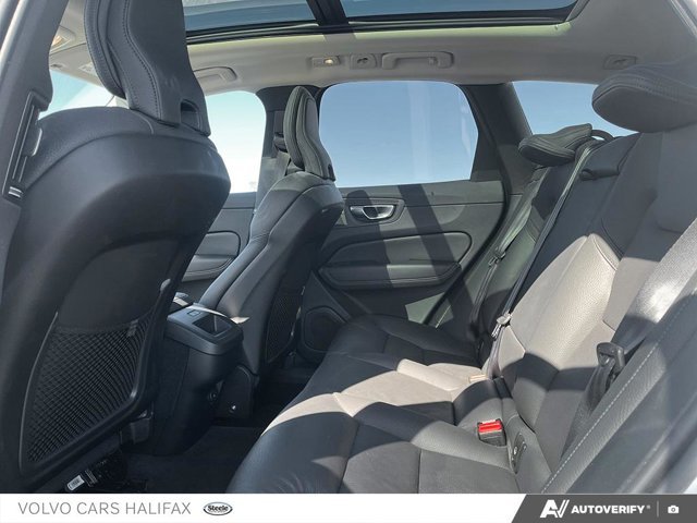 2025 Volvo XC60 Plus Dark Theme-21