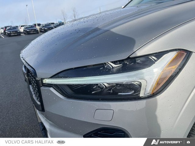 2025 Volvo XC60 Plus Dark Theme-7