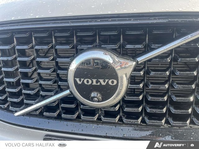 2025 Volvo XC60 Plus Dark Theme-8