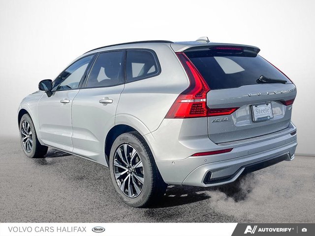 2025 Volvo XC60 Plus Dark Theme-3