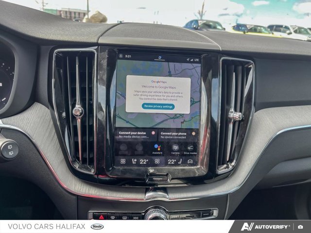 Volvo XC60 Plus Dark Theme 2025-17