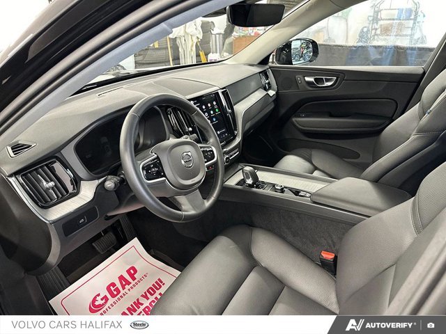 2025 Volvo XC60 Plus Dark Theme-12